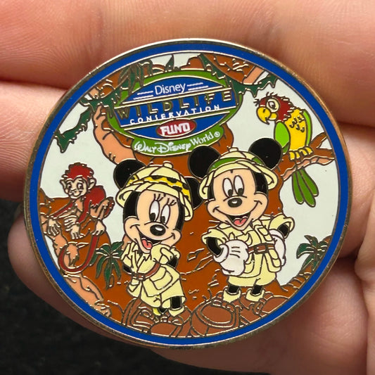 2007 - Mickey and Minnie Mouse - Wildlife Conservation Fund - Disney Pin