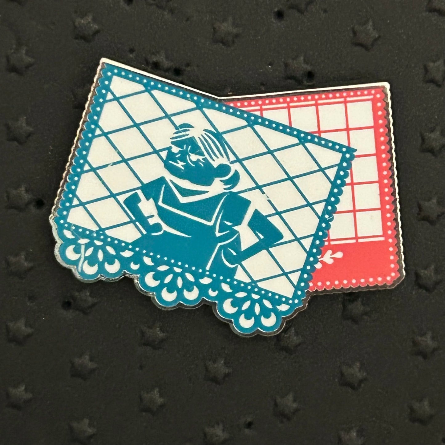 2022 - Mama Coco - Coco - Papel Picado - Mystery Pin