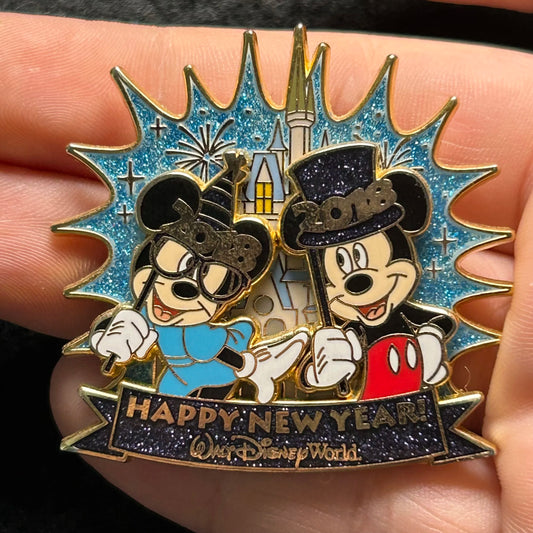 2018 - Mickey and Minnie Mouse - Happy New Year - LE 2,000 - Disney Pin