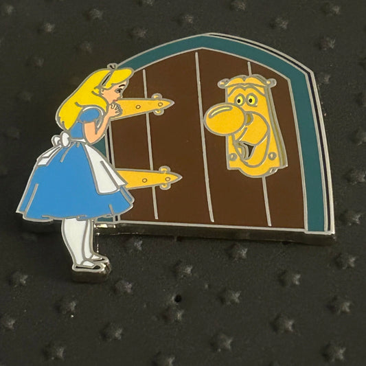 2024 - Alice and the Doorknob - Alice in Wonderland - Disney Pin
