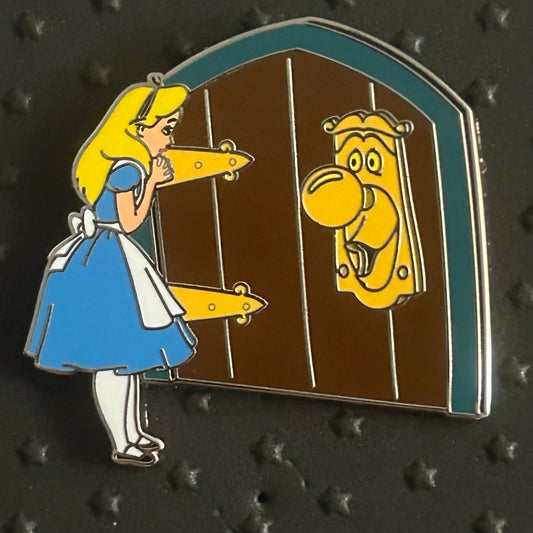 2024 - Alice and the Doorknob - Alice in Wonderland - Disney Pin