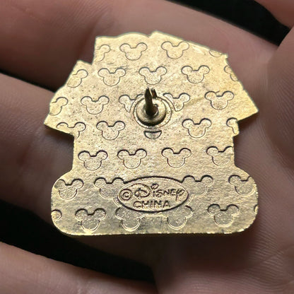 Dale - Mickey Mouse - Name Series - Disney Pin