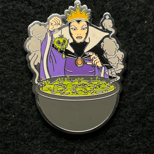 Evil Queen - Poison Apple and Cauldron - Snow White - MII - Disney Pin