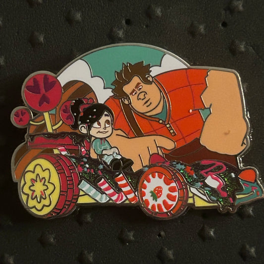 2024 - Ralph and Vanellope - Wreck it Ralph - Looking at Kart - Disney Pin