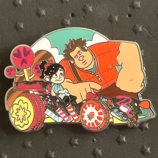 2024 - Ralph and Vanellope - Wreck it Ralph - Looking at Kart - Disney Pin