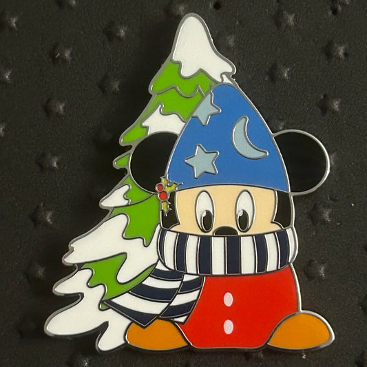 2024 - Sorcerer Mickey - Winter Gnome - Mystery Pin