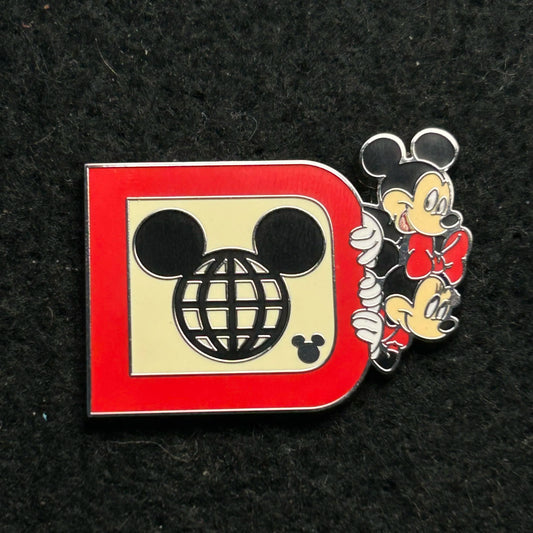 2025 - Mickey and Minnie - WDW - Hidden Disney - Chaser - Disney Pin
