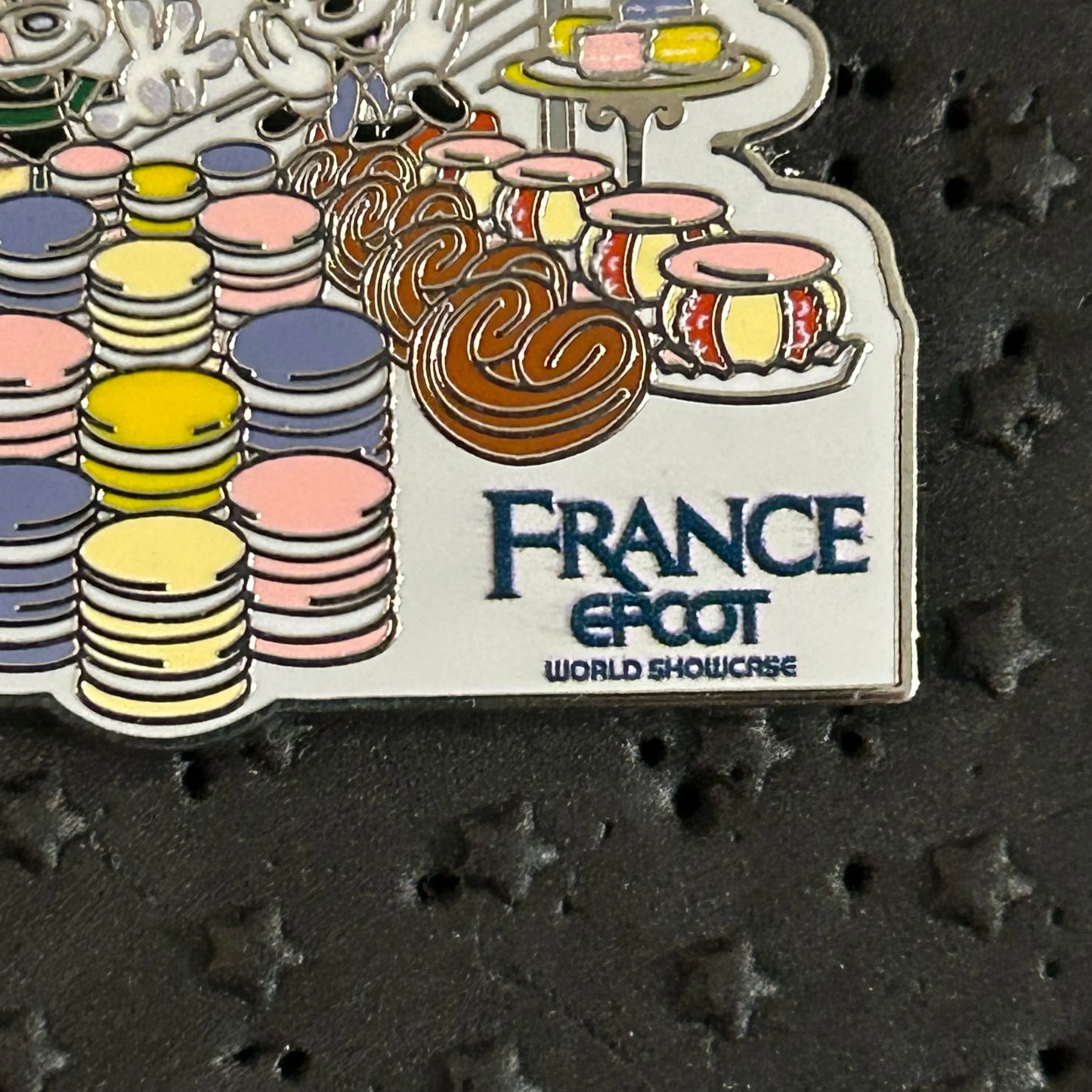 2024 - Mickey and Minnie Mouse - France - EPCOT - Bakery and Desserts - Disney Pin