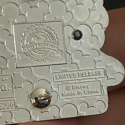 2016 - Pluto and Mickey - DLR - LR - 1/2 Marathon - Disney Pin