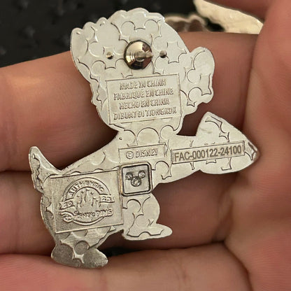 FULL SET - 2023 - Chip and Dale Putting- Putting Together Acorn - Disney Pins