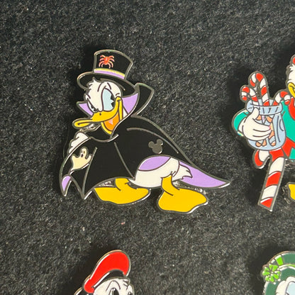 FULL SET - 2025 - Donald Duck - Hidden Disney - Holiday Series - 6 Pins