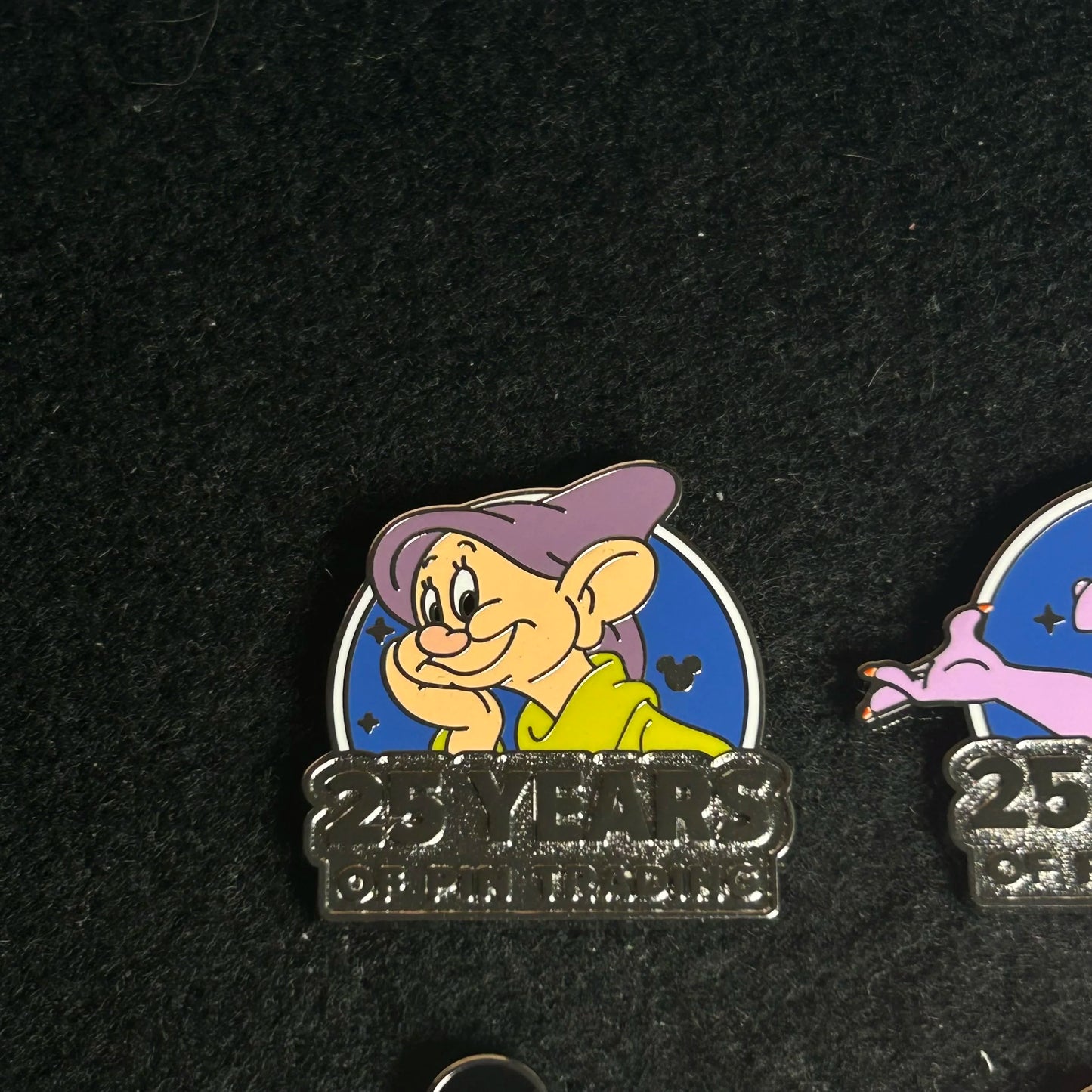 FULL SET - 2025 - 25 Years Of Pin Trading - WDW - HD - 6 Pins