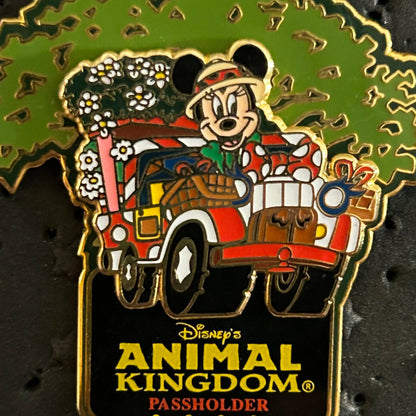 2002 - Minnie Mouse Driving Flower Truck - Passholder Exclusive - LE 7,500 - Disney Pin on Pin