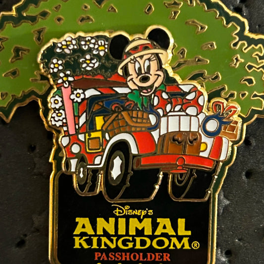 2002 - Minnie Mouse Driving Flower Truck - Passholder Exclusive - LE 7,500 - Disney Pin on Pin