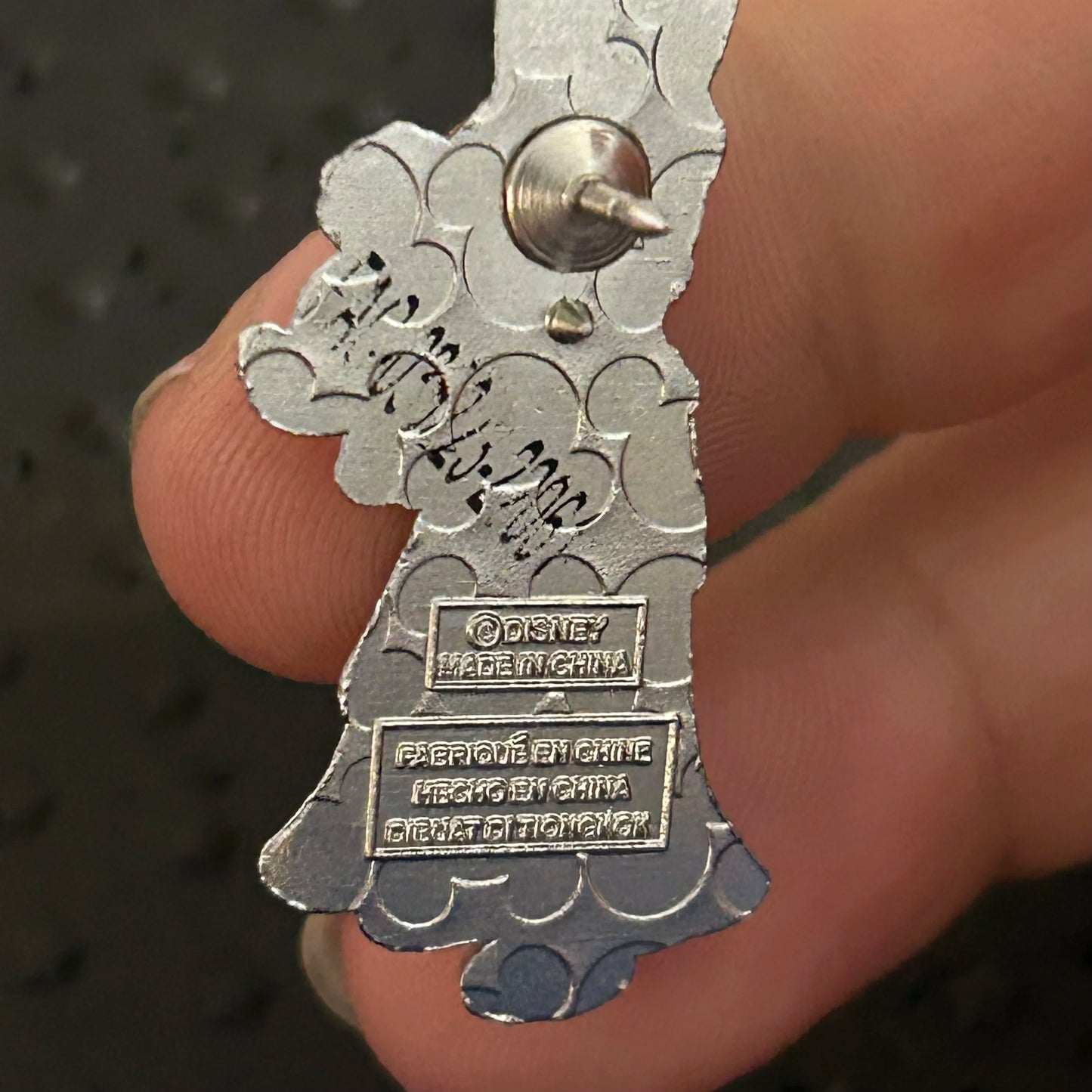 2021 - Isabella Madrigal - Encanto - Mystery Pin