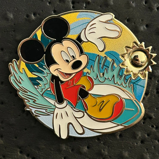2024 - Mickey Mouse - Surfing - Disney Pin