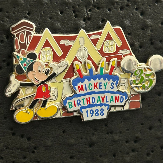 2006 - Mickey Mouse Birthdayland - Limited Edition 2,500 - Disney Pin on Pin