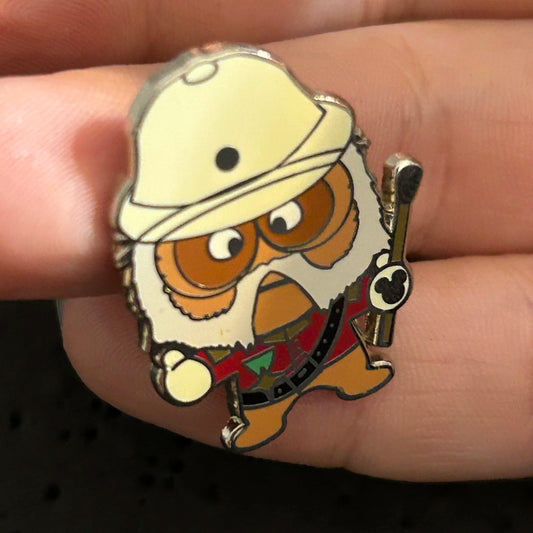 2011 - Deebee Dressed As Kunga - The Adventures Club - Hidden Mickey - Disney Pin