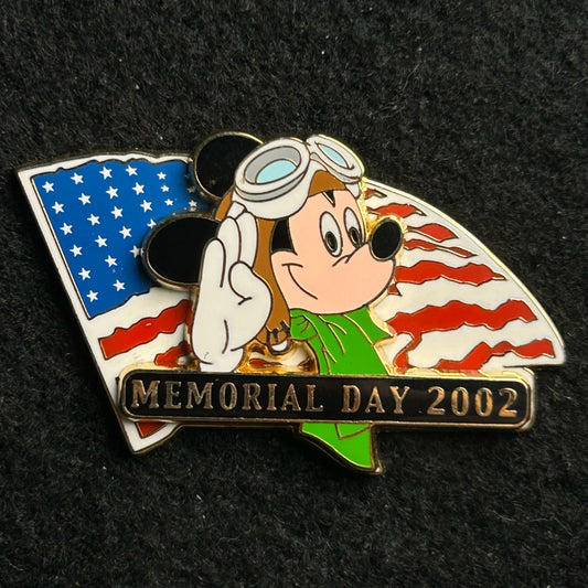 2002 - Mickey Mouse - Pilot - Salute with Flag - Memorial Day - LE 3,500 - Disney Pin