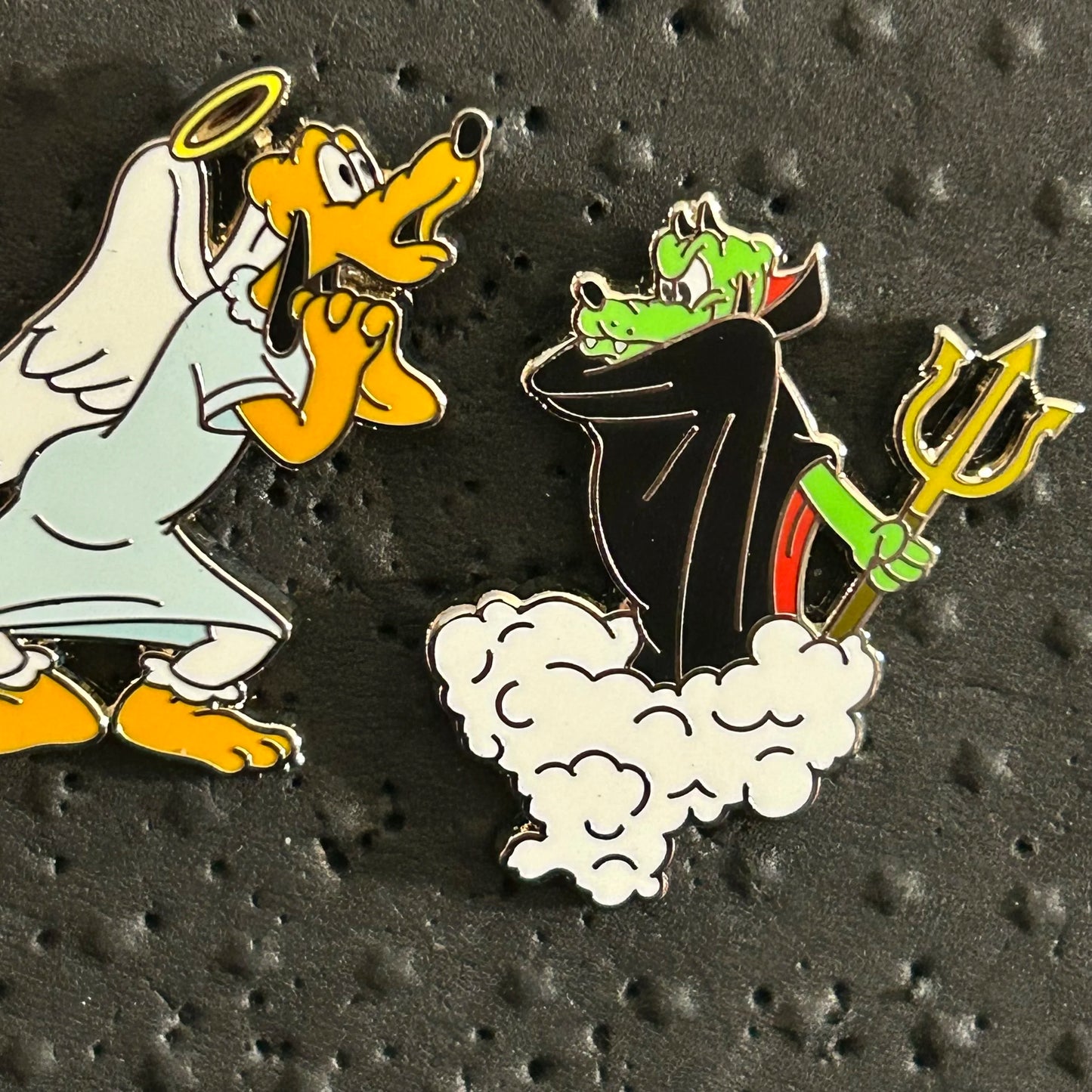 FULL SET - 2024 - Angel vs Devil Pluto - Disney Pins