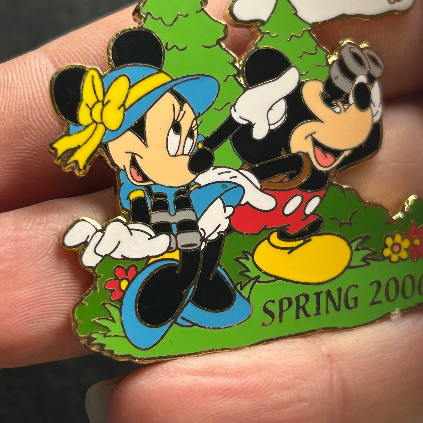 2006 - Mickey and Minnie Mouse Looking at Bird - Spring - LE 1,000 - Disney Pin