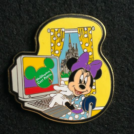 2003 - Minnie Mouse - Cast Portal - Backstage Tour - LE 3,000 - Disney Pin