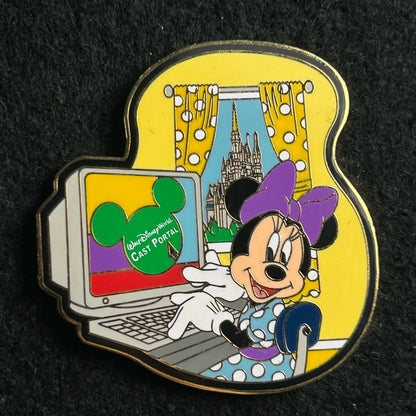 2003 - Minnie Mouse - Cast Portal - Backstage Tour - LE 3,000 - Disney Pin