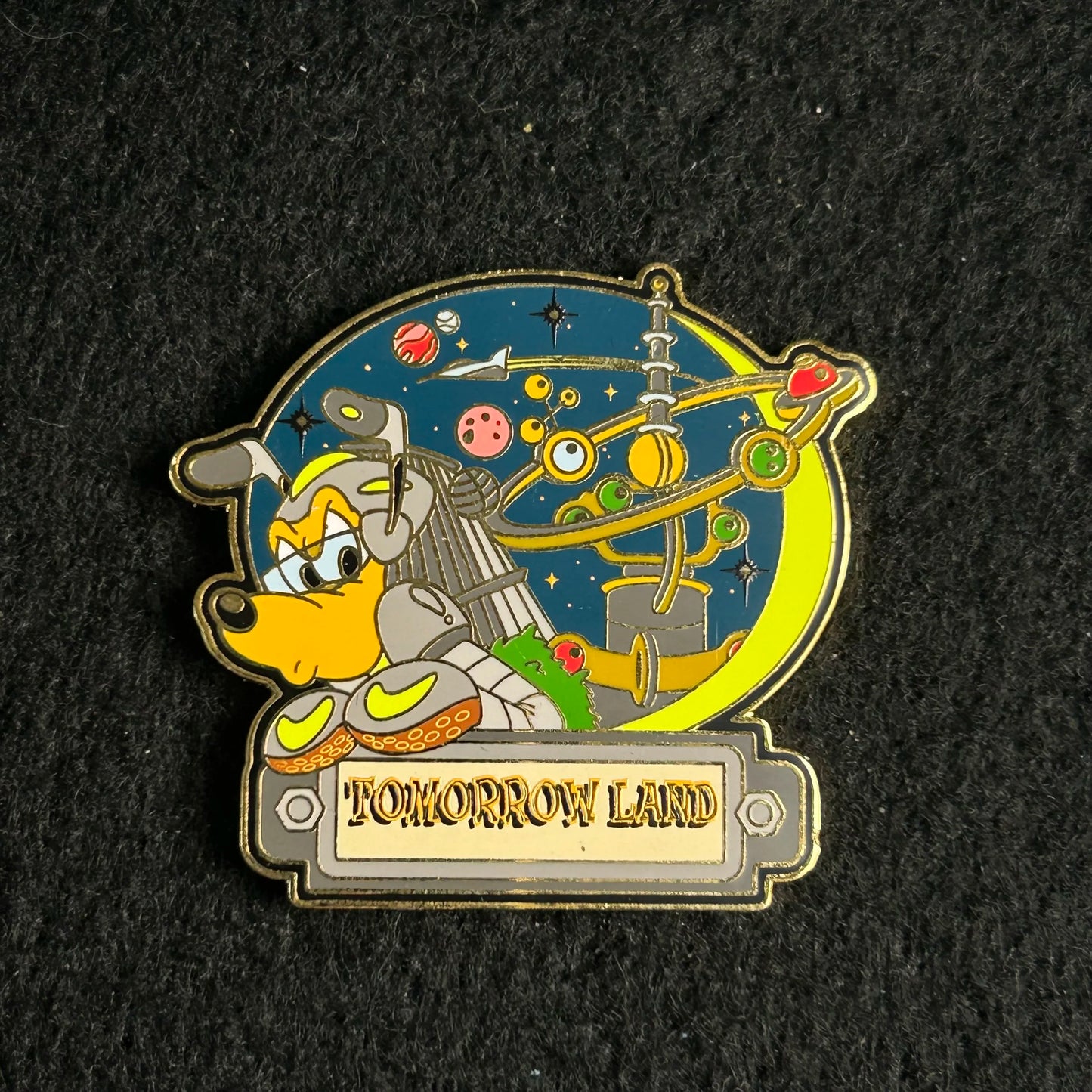 2001 - Pluto - Tomorrowland - Astro Orbiter - Land Series - LE 3,500 - MGK - Disney Pin