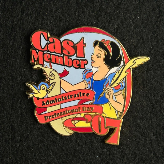 2007 - Snow White - LE 500 - Cast - Administrative Professional Day - Disney Pin