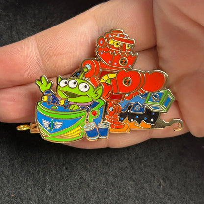 2024 - Green Alien - DLR - Toy Story - Parade - LE 2,500 - Disney Pin