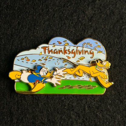 2002 - Donald Chasing Pluto - Thanksgiving - LE 3,500  - Disney Pin on Pin