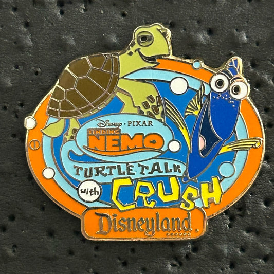 2008 - Crush and Dory - Finding Nemo - Pixar - Turtle Talk With Crush - DLR - Disney Pin
