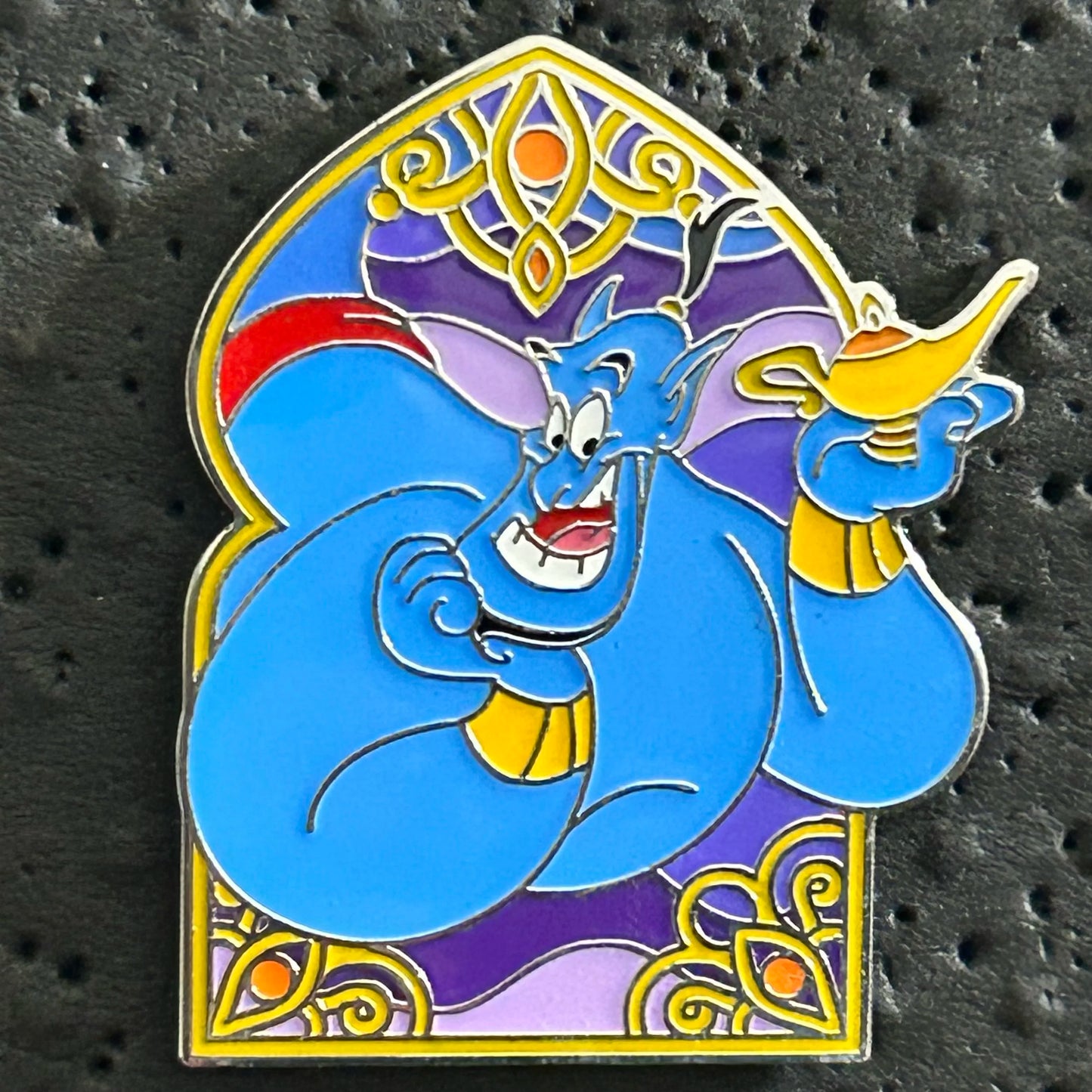 2024 - Genie - Aladdin - Holding Lamp - Disney Pin