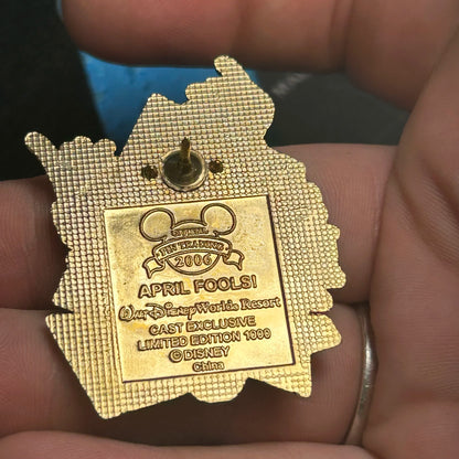 2006 - Goofy - April Fools Day - WDW - Cast Exclusive- LE 1,000 - Disney Pin