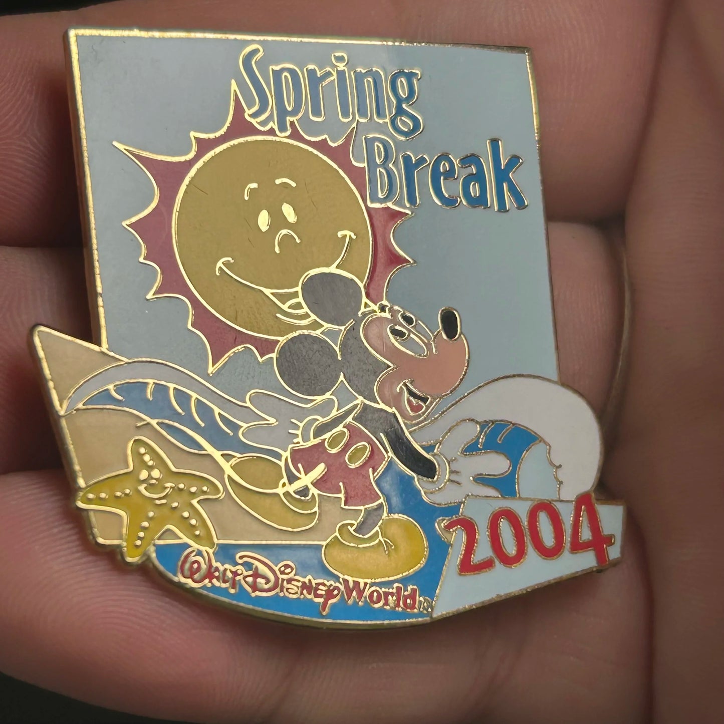 2004 - Mickey Mouse - At The Beach - Spring Break - LE 1,500 - Disney Pin