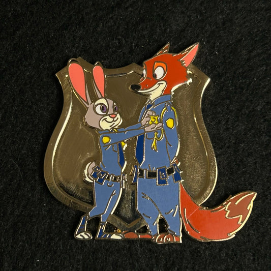 2025 - Judy Hopps and Nick Wilde - Gold Police Badge - Zootopia - Disney Pin