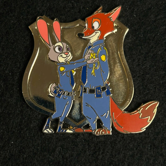 2025 - Judy Hopps and Nick Wilde - Gold Police Badge - Zootopia - Disney Pin