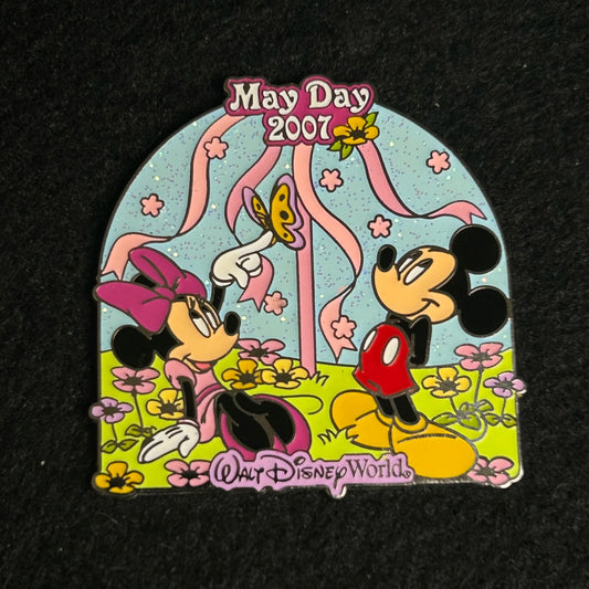 2007 - Mickey and Minnie - In Butterfly Garden - May Day - LE 750 - Disney Pin