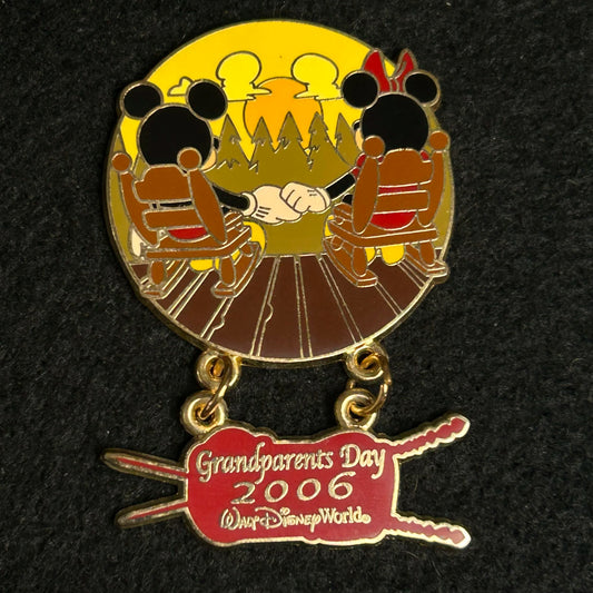 2006 - Mickey and Minnie - In Rocking Chairs - Grandparent Day - LE 1,500 -  Pin