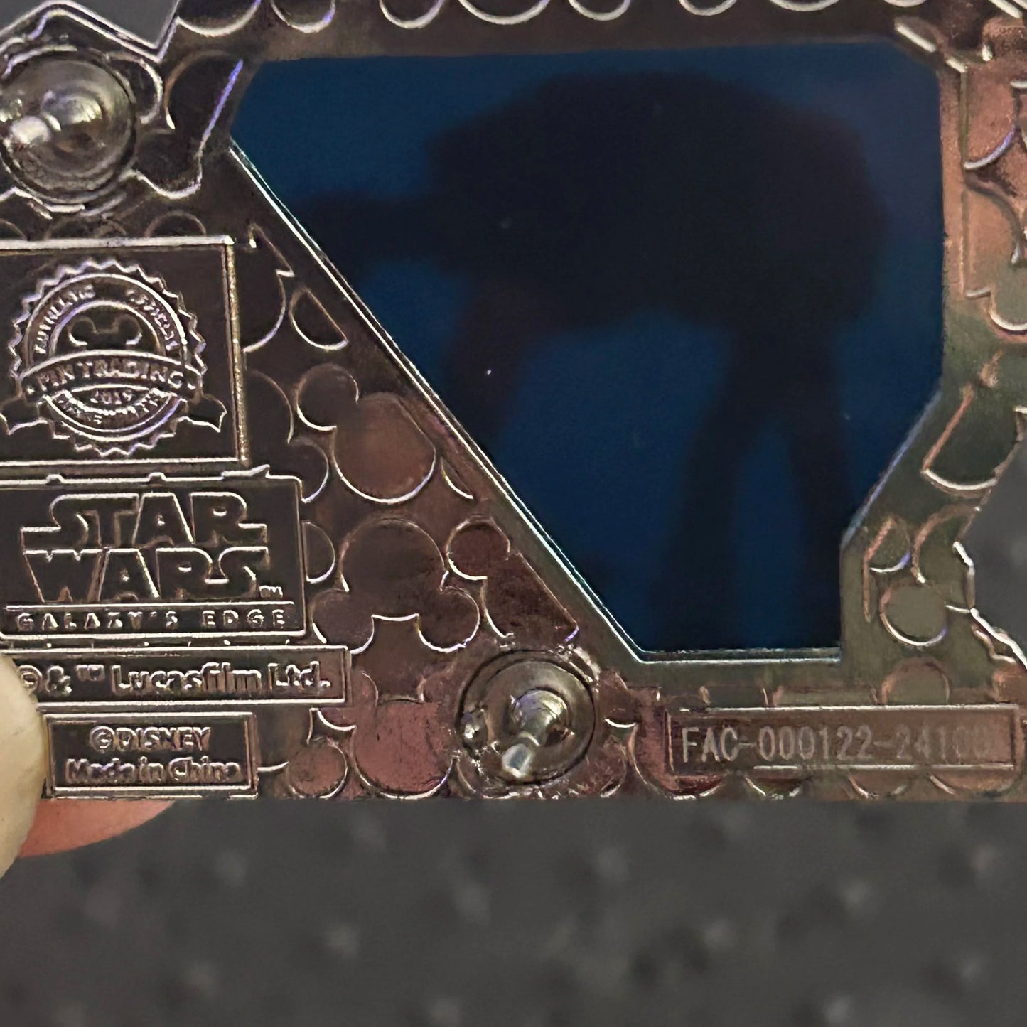 2019 - AT-AT - Pilot - Black Spire Outpost - Star Wars - Disney Pin