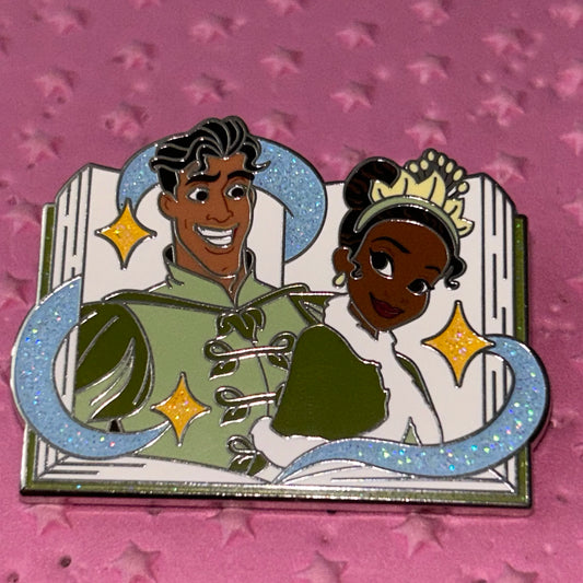 LE Princess and The Frog Tiana and Naveen Book Pin