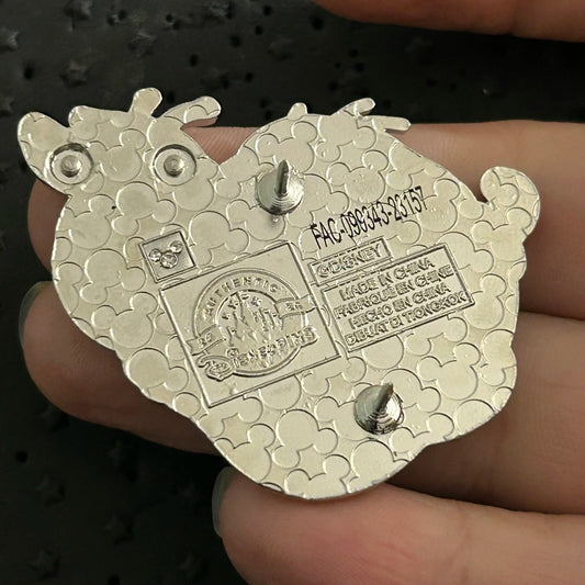 2024 - Jumba holding Stitch - Disney Pin