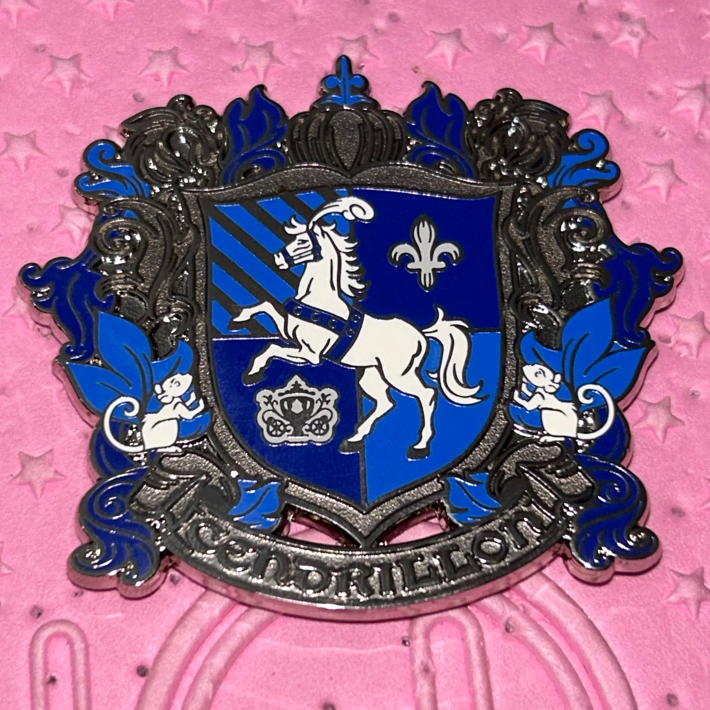 2017 Cinderella Disney Cruise Line Shield Pin