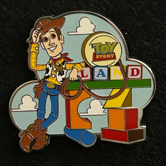 2022 - Woody Leaning - Pixar - Toy Story Land - Disney Pin