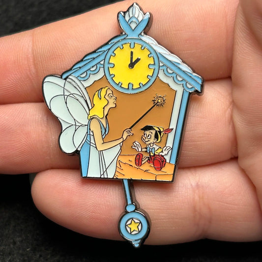 Loungefly - Blue Fairy and Pinocchio - Swinging Clock - Mystery Pin
