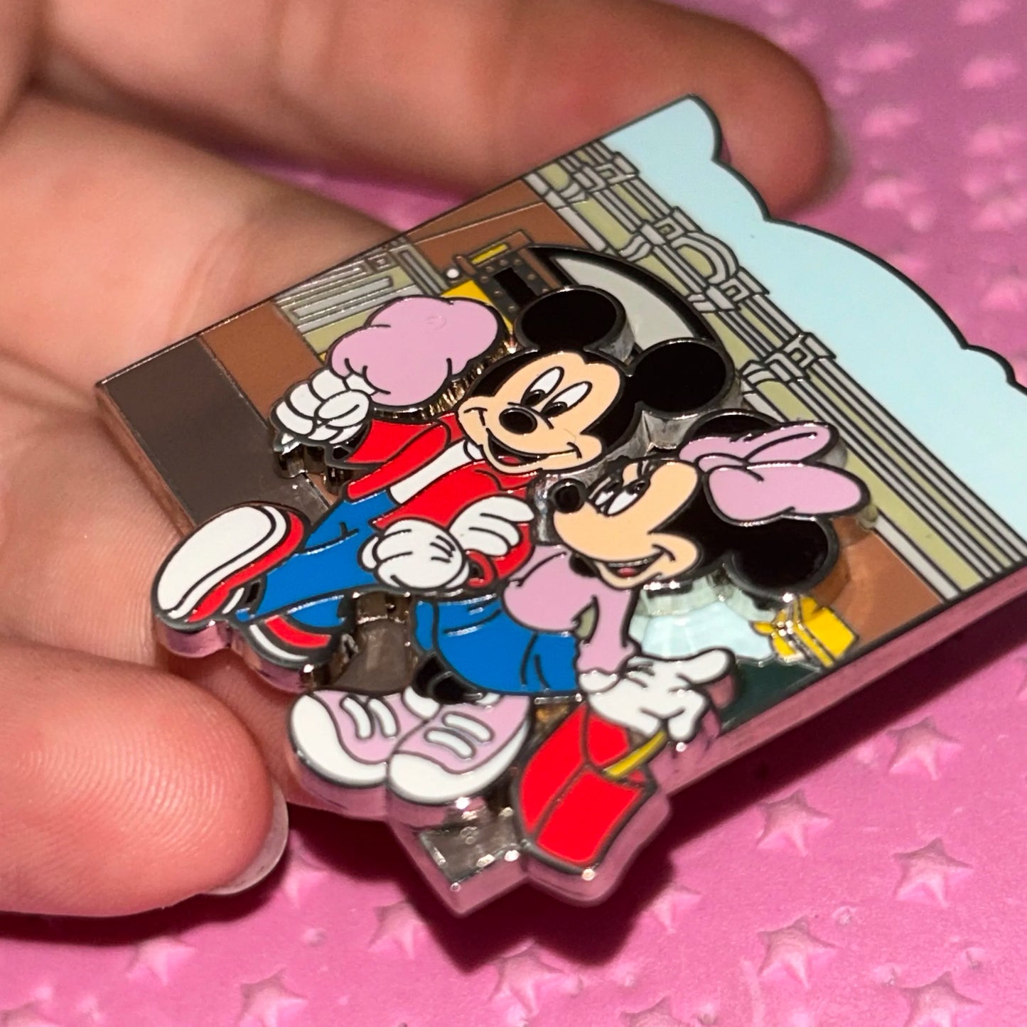 2012 Mickey and Minnie Disney adventures pin