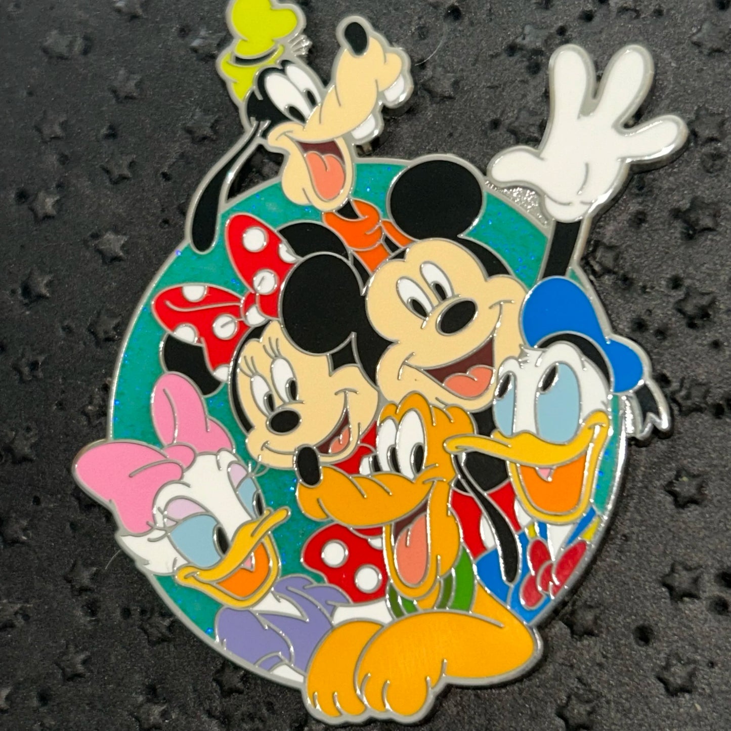 2025 - Fab 6 - Cluster - Mickey, Minnie, Donald, Daisy, Goofy and Pluto - Disney Pin