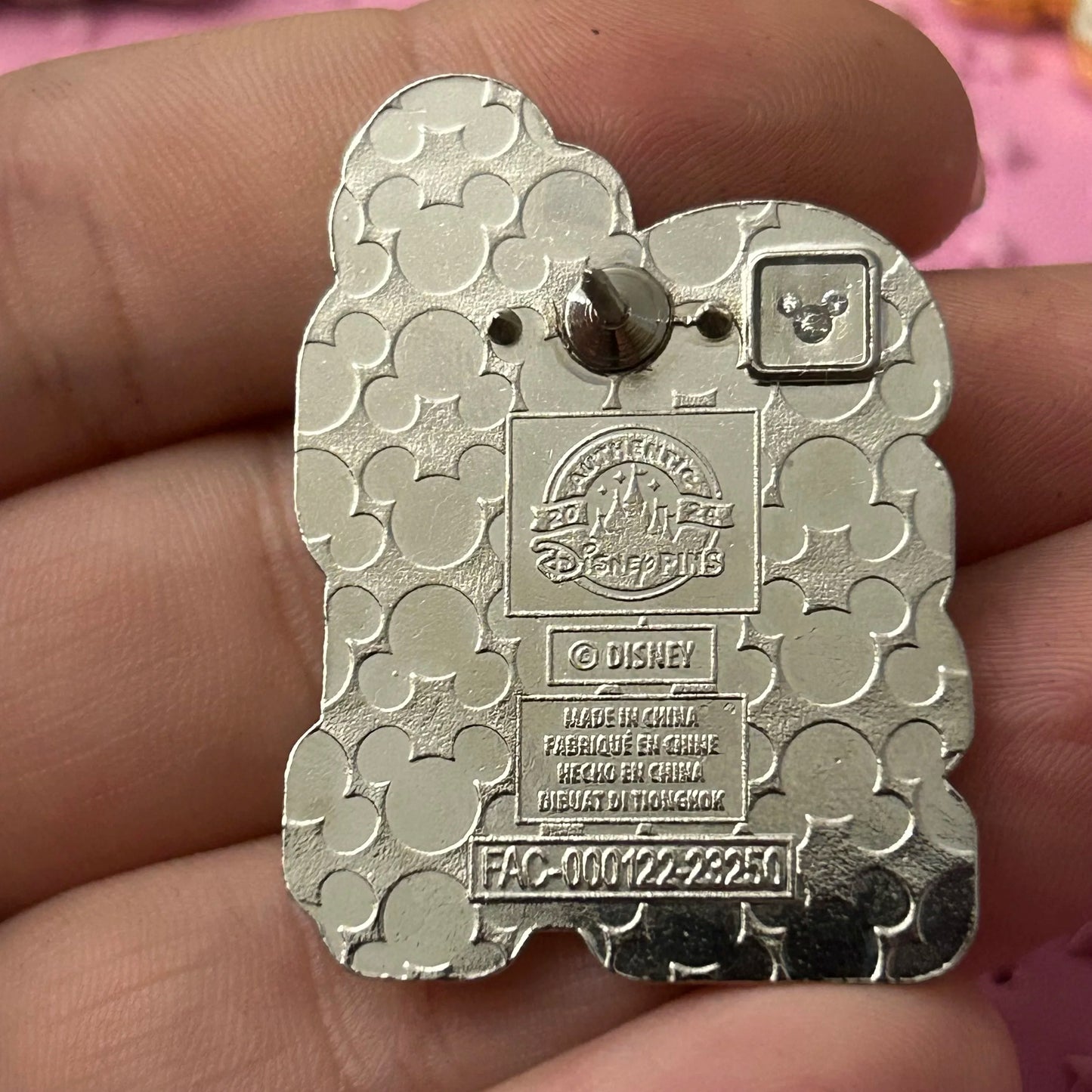 2024 Starter Set Genie Disney Pin