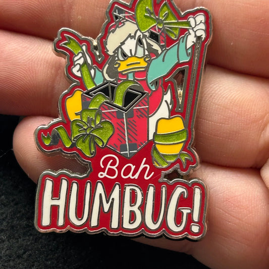 2018 - Donald Duck - Opening Christmas Presents - Ba Humbug - Disney Pin