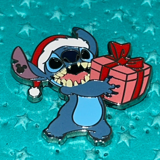 2024 Hidden Disney Stitch Christmas Chaser